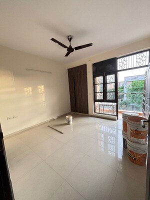 Room in 3 BHK Builder Floor at Omaxe New Chandigarh, North Mullanpur – for Rent