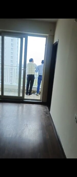 Building Lobby in 3 BHK Apartment at BPTP Discovery Park, Sector 80 – for Rent