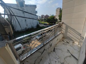 Balcony in 2 BHK Builder Floor at Dlf Ankur Vihar – for Sale