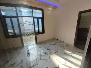 Room in 2 BHK Builder Floor at Dlf Ankur Vihar – for Sale