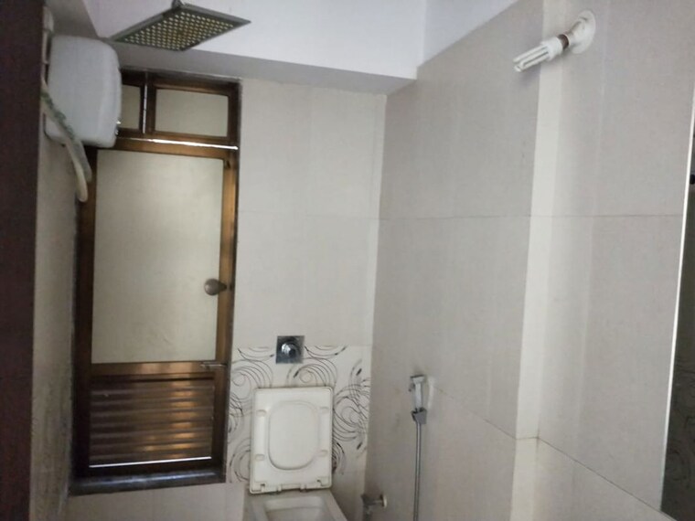 Bathroom, mahindra-lifespaces-splendour 3 Bedroom 1200 Sq.Ft. Apartment In Bhandup West Mumbai 10333481