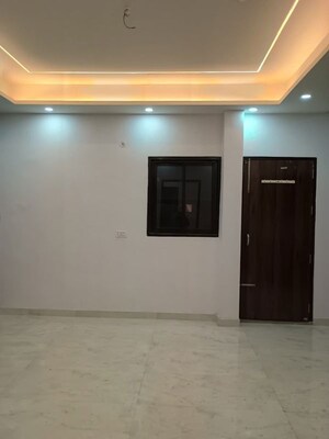 Room in 2 BHK Independent House at BSF Housing Society, Pi I And Ii Greater Noida – for Rent