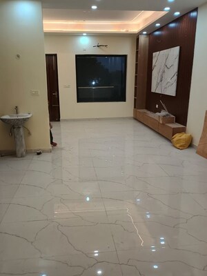 Room in 2 BHK Independent House at BSF Housing Society, Pi I And Ii Greater Noida – for Rent