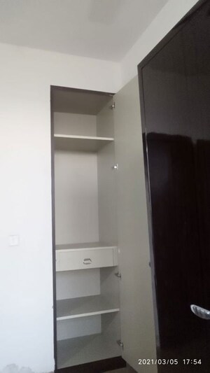 Bathroom in 3 BHK Apartment at Amolik Heights, Sector 88 – for Sale