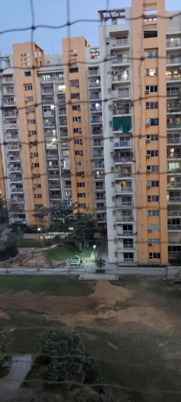 3.5 BHK + Servant Room 2032 Sq.Ft. Apartment in BPTP Park Grandeura