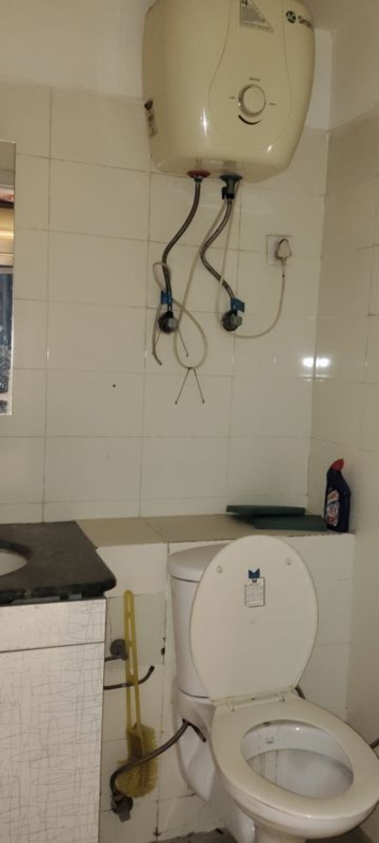 Bathroom, bptp-park-grandeura 3.5 Bedroom 2032 Sq.Ft. Apartment In Sector 82 Faridabad 10333624