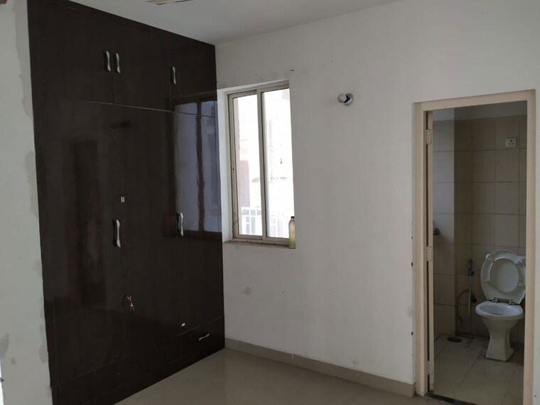 Room, puri-pratham 2.5 Bedroom 1300 Sq.Ft. Apartment In Sector 84 Faridabad 10333673
