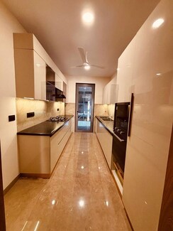 6+ BHK + Extra Room Independent House For Sale in Sector 46