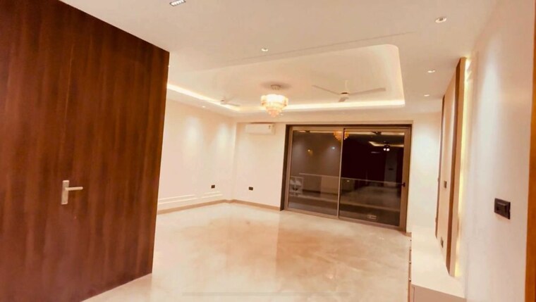 Room, sector 46 6+ Bedroom 270 Sq.Yd. Independent House In Sector 46 Gurgaon 10333669