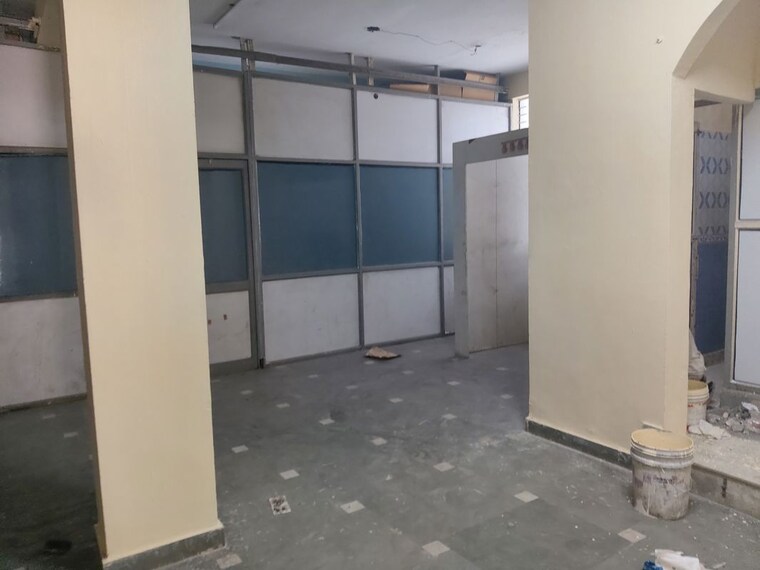 Room, sector 65 Commercial Warehouse 1500 Sq.Ft. In Sector 65 Noida 10333635