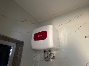 Bathroom in 1 BHK Builder Floor at Hindon Vihar, Sector 49 – for Rent