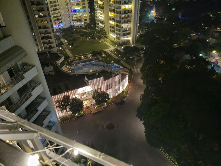  Parking, parsvnath-exotica 4 Bedroom 3400 Sq.Ft. Apartment In Sector 53 Gurgaon 10333687