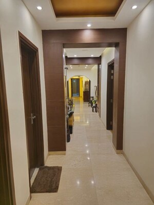 Building Lobby in 4 BHK Apartment at Parsvnath Exotica, Sector 53 – for Sale