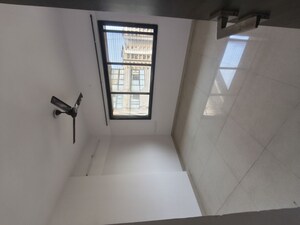 Room in 2 BHK Apartment at Kanakia Rainforest, Andheri East – for Rent