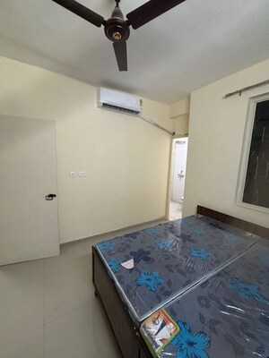 Room in 3 BHK Apartment at Pyramid Altia, Sector 70 – for Rent