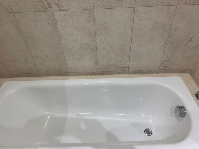Bathroom, panchshil-one-north 3.5 Bedroom 2800 Sq.Ft. Apartment In Magarpatta City Pune 10333722