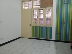 4 BHK + Servant Room Builder Floor For Sale in Unitech Woodstock Floors