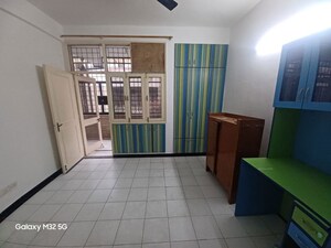 Room in 4 BHK Builder Floor at Unitech Woodstock Floors, Sector 50 – for Sale