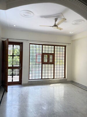 3 BHK Builder Floor For Rent in Sector 46