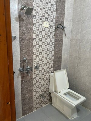 Bathroom in 3 BHK Builder Floor at Sector 46 – for Rent