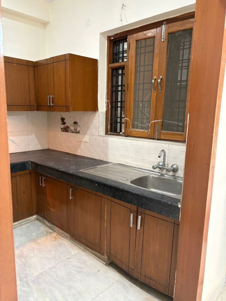 Kitchen, sector 46 3 Bedroom 2100 Sq.Ft. Builder Floor In Sector 46 Gurgaon 10333745