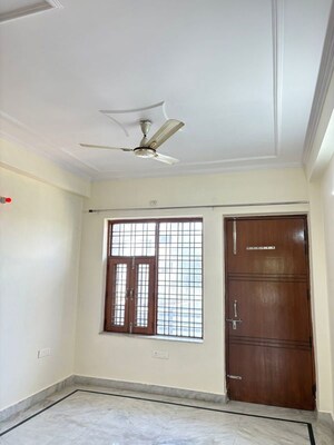 Living Room in 3 BHK Builder Floor at Sector 46 – for Rent