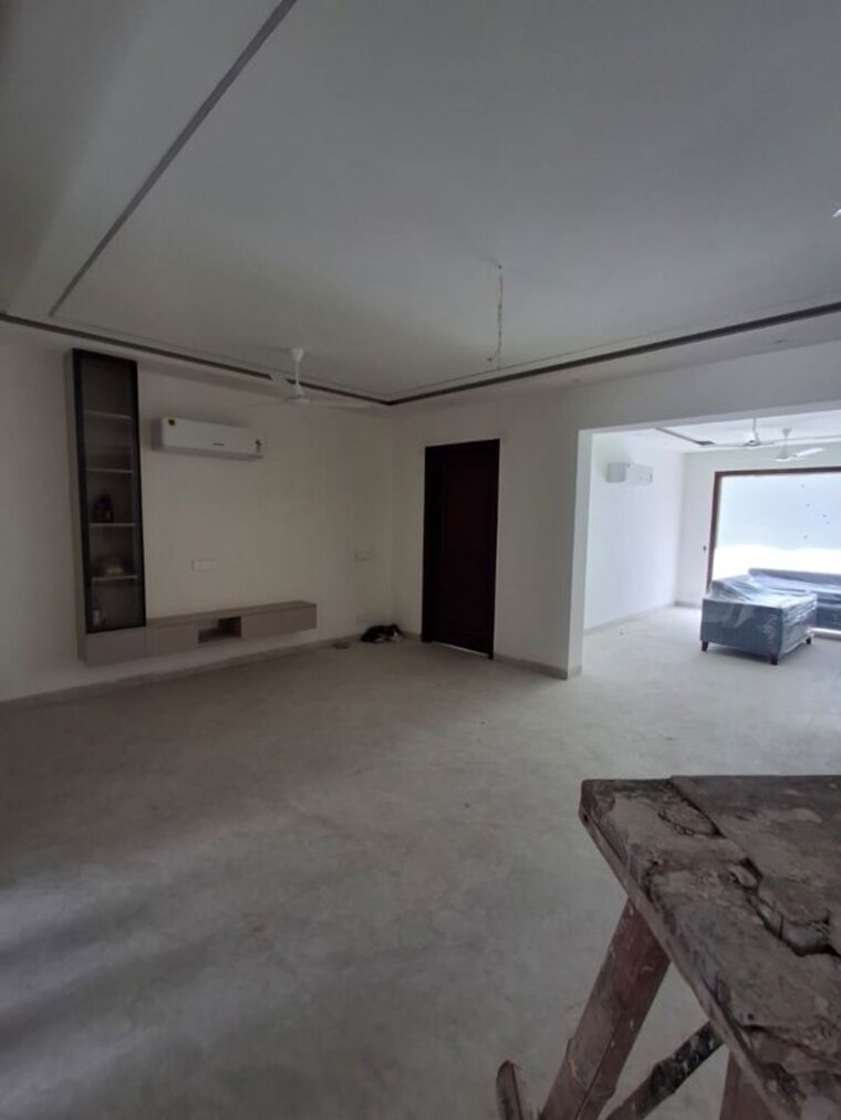 Room, sector 34 4 Bedroom 2000 Sq.Ft. Independent House In Sector 34 Chandigarh 10333781