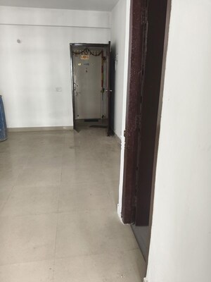 Room in 2 BHK Apartment at Zara Aavaas, Sector 104 – for Rent