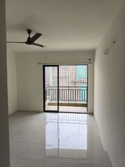 2 BHK + Extra Room Apartment For Rent in Runwal Gardens