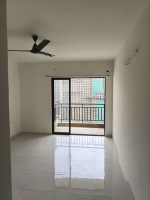 2 BHK Apartment For Rent in Runwal Gardens, Dombivli East
