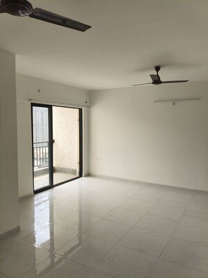 Room in 2 BHK Apartment at Runwal Gardens, Dombivli East – for Rent