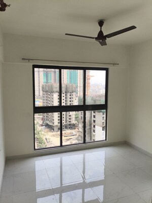 Room in 2 BHK Apartment at Runwal Gardens, Dombivli East – for Rent