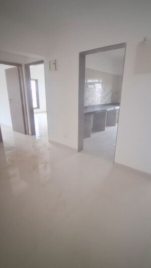 Room in 3.5 BHK Apartment at Richa Bougainvillea, Kalina – for Sale