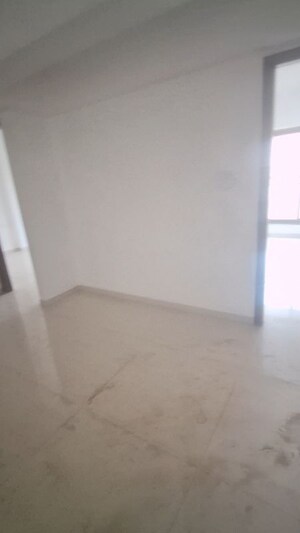 Room in 3.5 BHK Apartment at Richa Bougainvillea, Kalina – for Sale