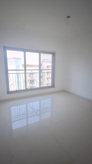 Room in 3.5 BHK Apartment at Richa Bougainvillea, Kalina – for Sale