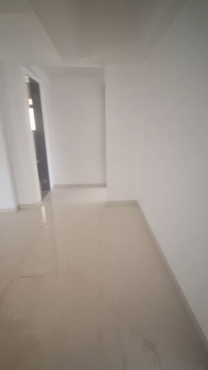 Room in 3.5 BHK Apartment at Richa Bougainvillea, Kalina – for Sale