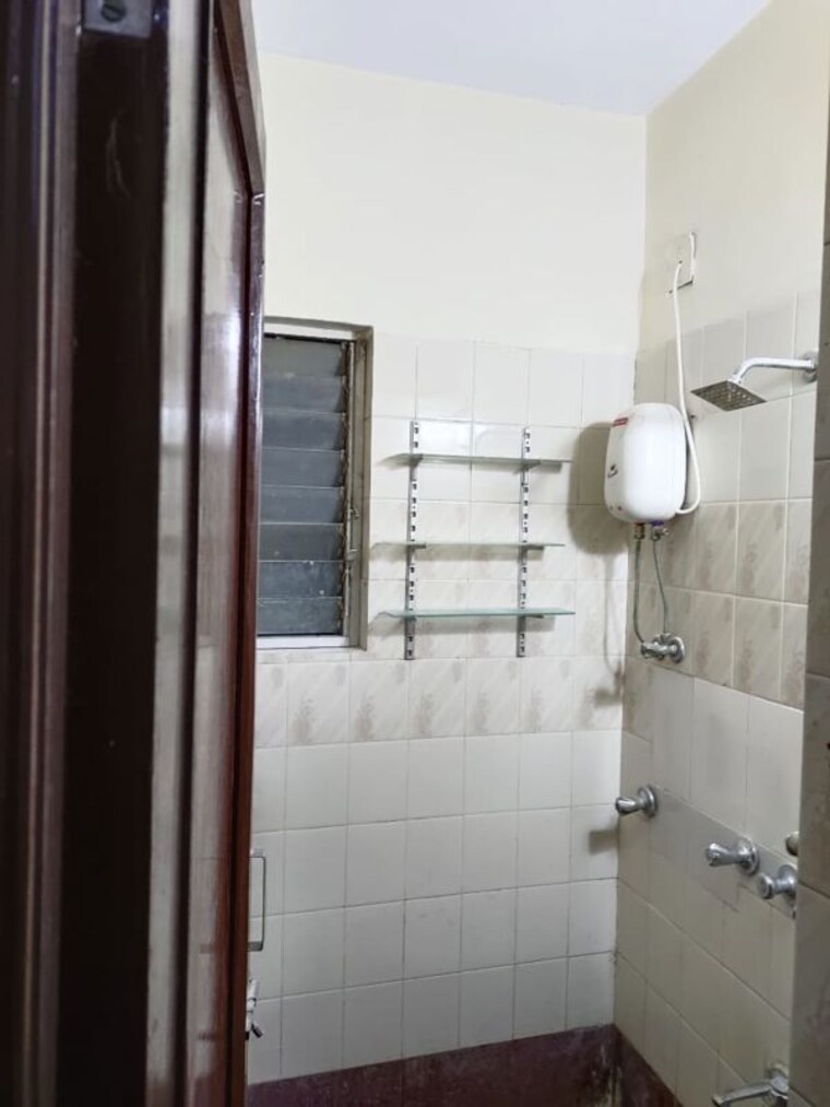Bathroom, ganapati-tower-kandivali 2 Bedroom 895 Sq.Ft. Apartment In Kandivali East Mumbai 10333838