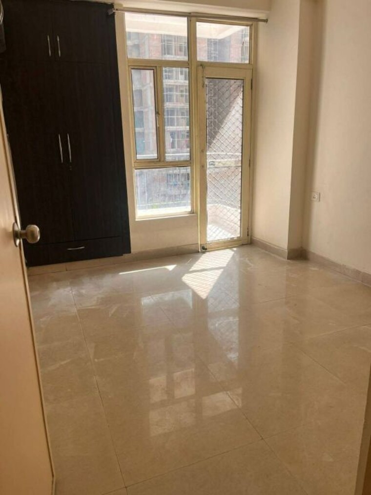 Room, radicon-vedantam 2 Bedroom 895 Sq.Ft. Apartment In Sector 16c Greater Noida Greater Noida 9306332