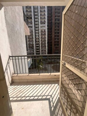 2 BHK Apartment For Rent in Radicon Vedantam, Sector 16c Greater Noida