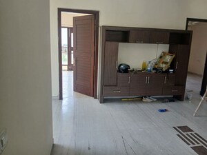 Room in 3 BHK Independent House at Sector 21 – for Rent