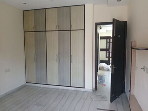 Room in 3 BHK Independent House at Sector 21 – for Rent