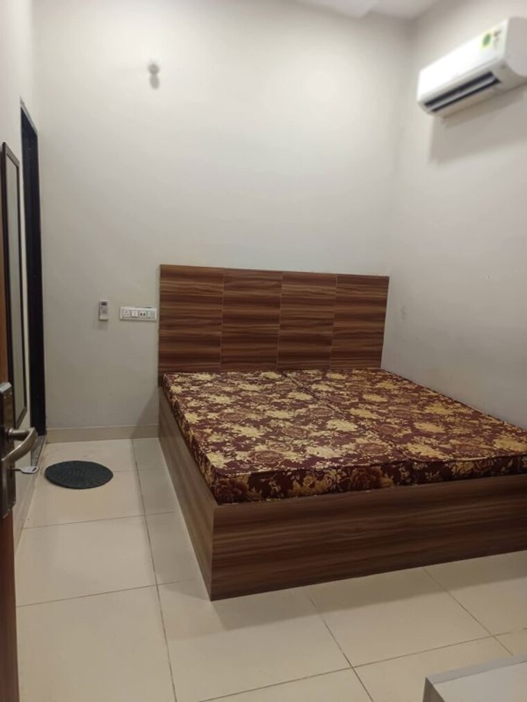 Bedroom, chandigarh-citi-center 1 RK 350 Sq.Ft. Apartment In Vip Road Zirakpur 10333845