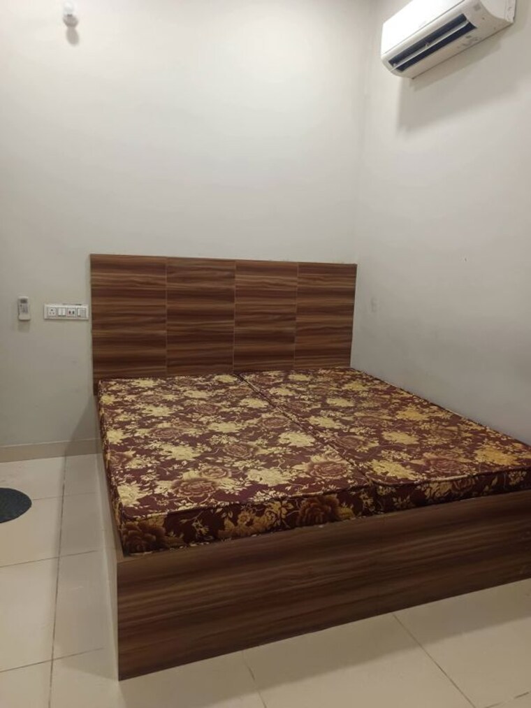Bedroom, chandigarh-citi-center 1 RK 350 Sq.Ft. Apartment In Vip Road Zirakpur 10333845