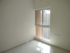 Room in 2 BHK Apartment at Godrej Green Vistas, Mahalunge – for Rent