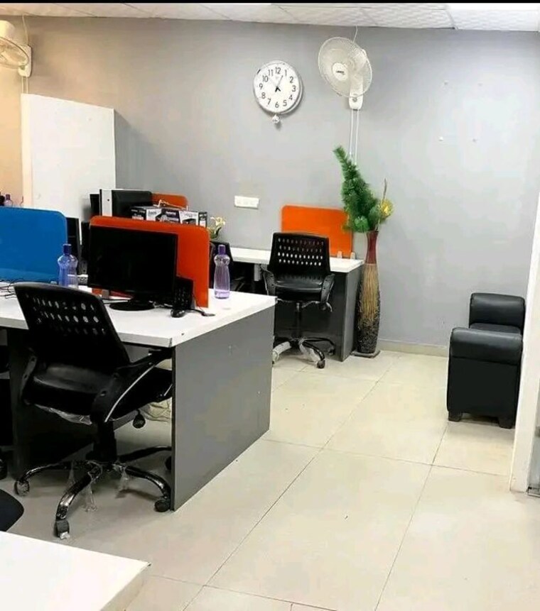 Team Area, sector 4 Commercial Office Space 799 Sq.Ft. In Sector 4 Noida 10333878