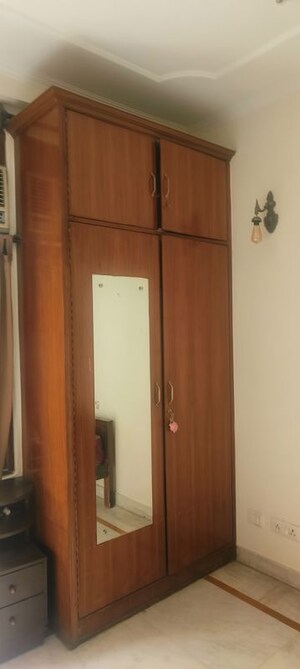 Furnished Amenities in 3 BHK Builder Floor at Kalkaji – for Rent