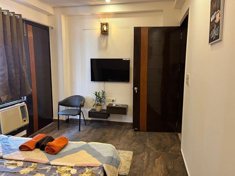 Bedroom, islampur 3 Bedroom 200 Sq.Yd. Builder Floor In Islampur Gurgaon 10333961
