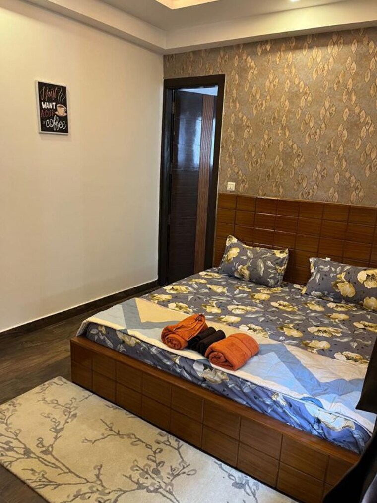 Bedroom, islampur 3 Bedroom 200 Sq.Yd. Builder Floor In Islampur Gurgaon 10333961