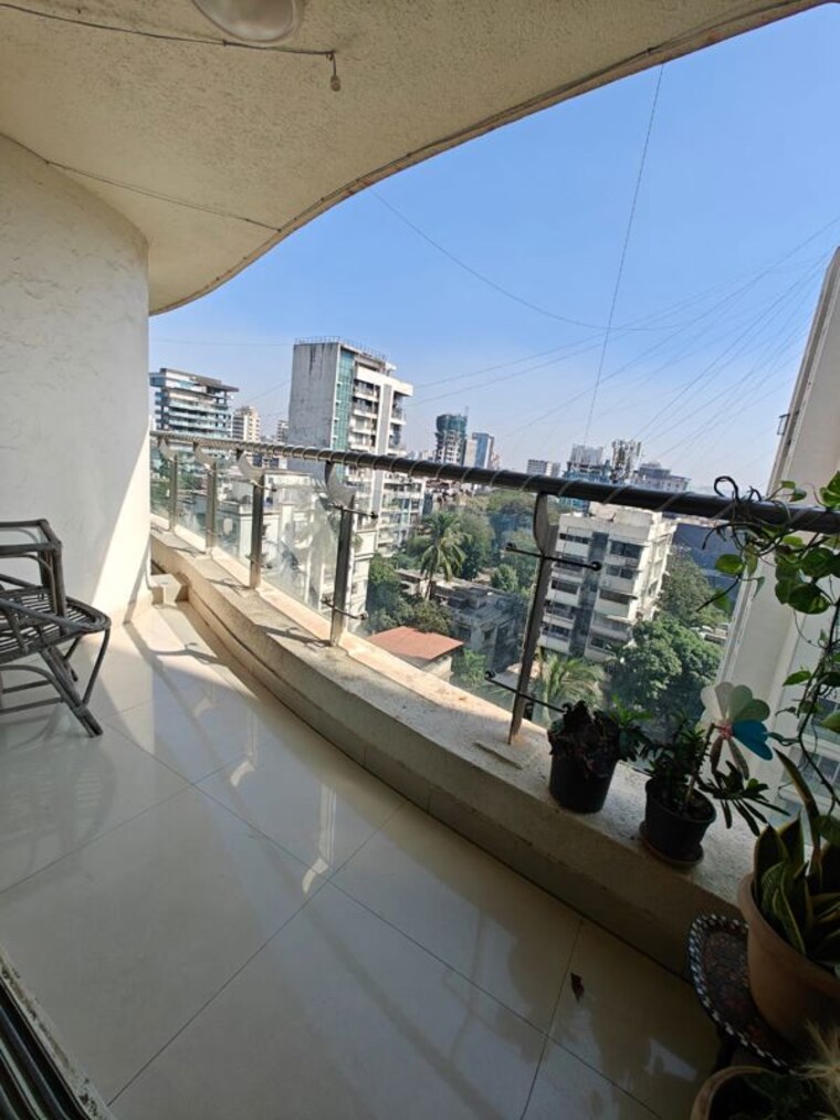 Balcony, supreme-art-house 3 Bedroom 1200 Sq.Ft. Apartment In Bandra West Mumbai 10333948
