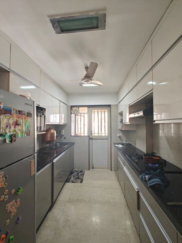 Kitchen, supreme-art-house 3 Bedroom 1200 Sq.Ft. Apartment In Bandra West Mumbai 10333948